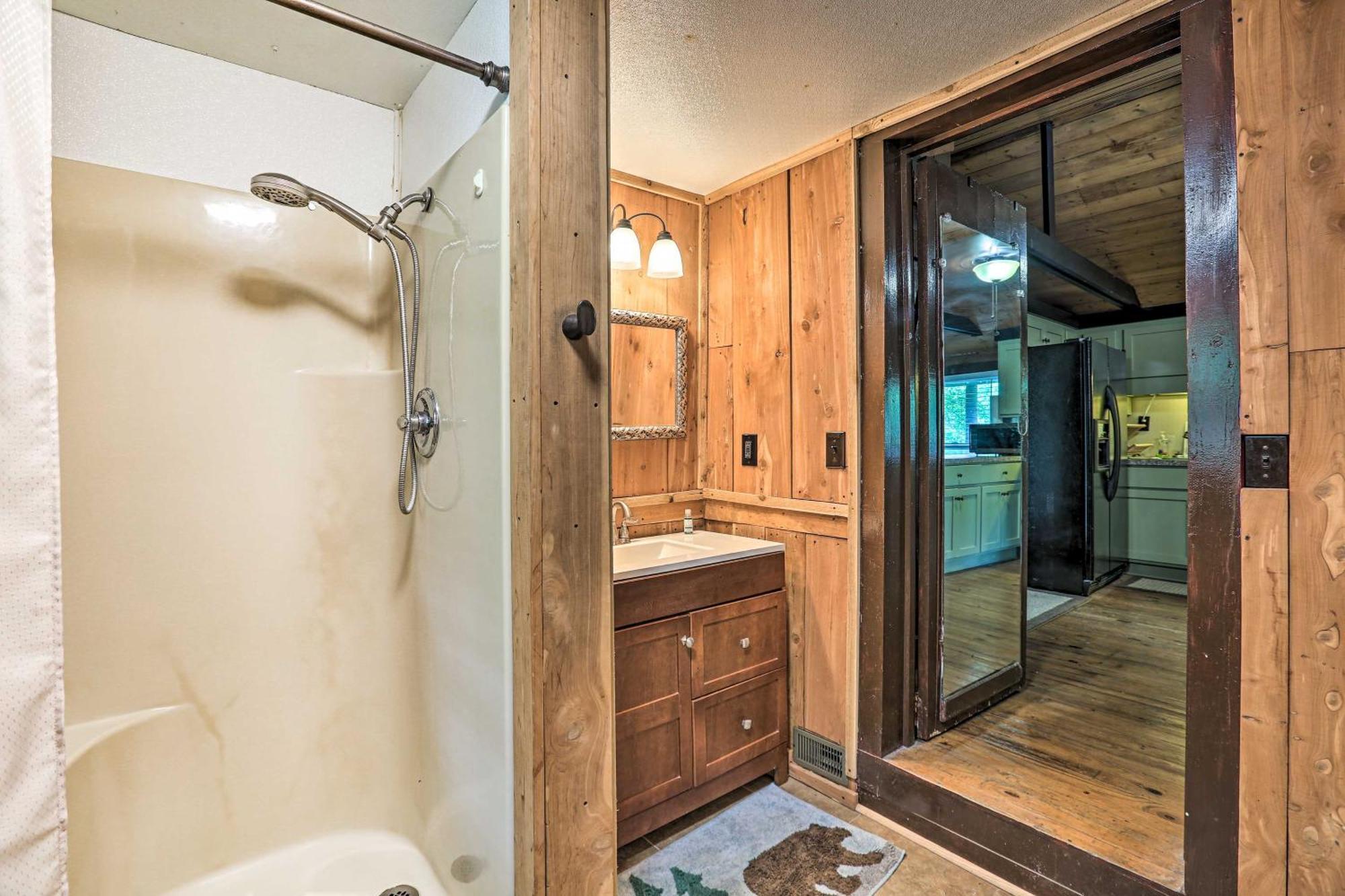 1950S Serenity Pond Cabin With View Peace And Quiet! Talladega Εξωτερικό φωτογραφία